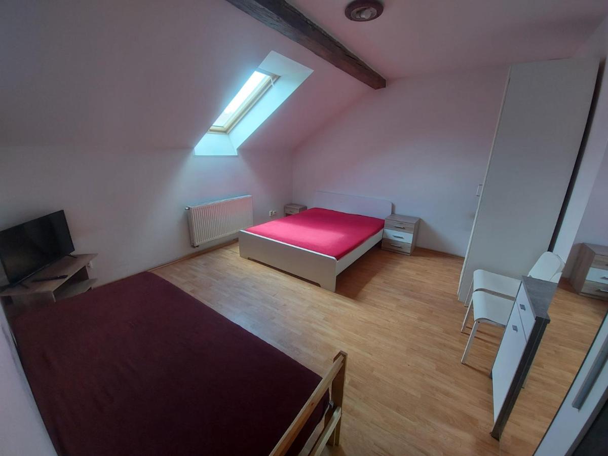 פראג Apartments Zizkov A מראה חיצוני תמונה